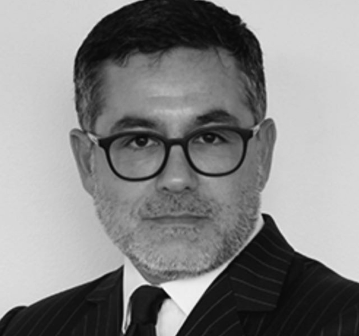 Retrato de Eduardo Riquelme Portilla